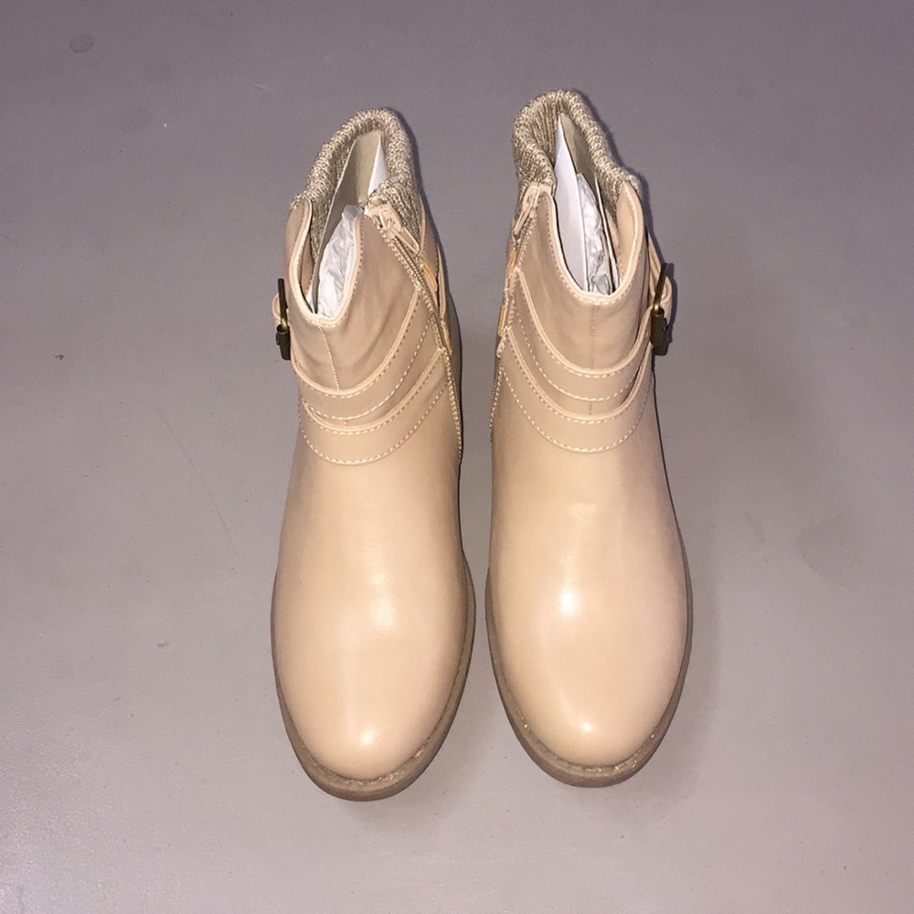 Tan boots-brand new!!